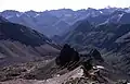 Blick vom Mullwitzaderl auf das Defreggerhaus. In der Ferne: Hochgall (3436&nbsp;m), Südtirol