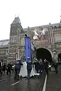 Transport der Nachtwache zum Südflügel des Rijksmuseums, 11. Dezember 2003