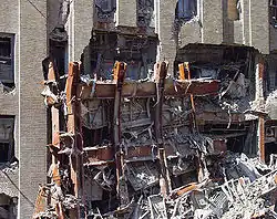 Schaden am Gebäude durch den Einsturz des WTC&nbsp;7