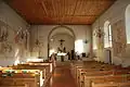 Innenansicht der Kirche mit den Fresken aus dem 15. Jahrhundert