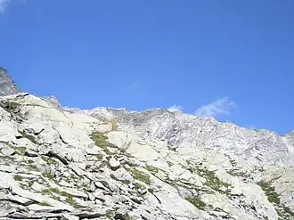 Blick vom Lausitzer Weg Richtung Gipfel