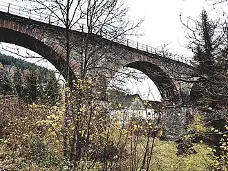 Viadukt der Bahnstrecke Nuttlar–Frankenberg über das Linsphertal