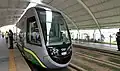 Triebwagen 3020 vom Typ Urbos 100 bei einer Testfahrt in Cuiabá (2014)