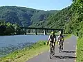 Radweg entlang der Maas bei Laifour