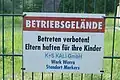 Derartige Baustellen­schilder sind Ausdruck einer adultischen Haltung.[11]