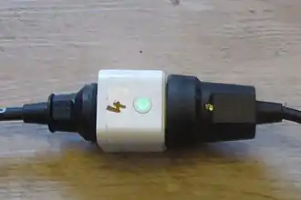 WLAN-Zwischenstecker im Kabel