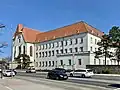Burg, gesehen vom Carl-Szokoll-Park