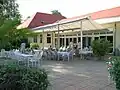 Blick auf Clubhaus mit Terrasse (2003)