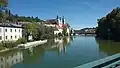 Spiegelungen im Fluss: Blick vom Museumssteg