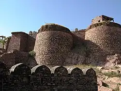 Bayana – Fort