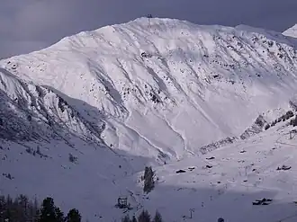Die Wanglspitze, mit Berg- und Talstation der 150er Tux