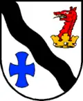 in Silber ein schwarzer Schrägrechtsfluß (sprechendes Wappen: Schwarzach&nbsp;AT)