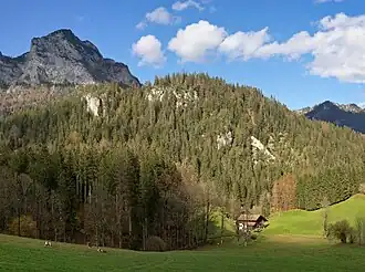 Ansicht von Süden, im Hintergrund der Eisberg