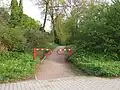 Der Verbindungsweg vom Stadtbezirk Friedheim nach Waldeshöh (Mai 2015)
