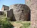 Burg Wettin, Schalenturm in der Oberburg.