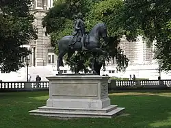 Statue Kaiser Franz I. im Burggarten