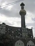 Wien, Fernheizwerk mit Bemalung von Friedensreich Hundertwasser