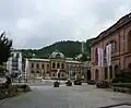 Das Badhotel mit seinen Badeanlagen (rechts im Bild) entwickelte sich zur Konkurrenz.