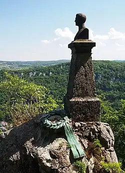 Hauff-Denkmal beim Schloss Lichtenstein.
