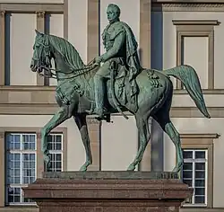 Bronzenes Reiterstandbild König Wilhelm I. von Württemberg, 1882–1884, Stuttgart, Vorhof der Alten Staatsgalerie