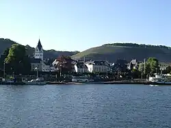 Winningen vom anderen Moselufer