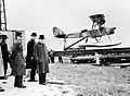de Havilland Queen Bee, Winston Churchill auf den Start wartend
