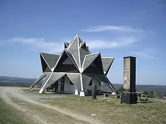 Aussichtsturm und Triangulierungssäule auf dem Wirtsberg