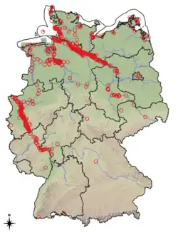 Verbreitung der Wollhandkrabbe in Deutschland nach Meldungen im Portal GBIF.org, Stand 12/2025; Hintergrundkarte: Relief, Verwaltungsgrenzen, Bundeswasserstraßen