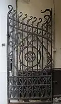 Reste des Jugendstil-Dekors an der Nr.&nbsp;12