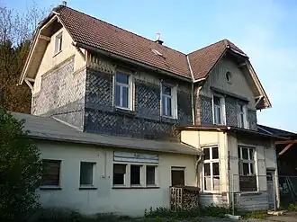 Rückseite am ehemaligen Bahnsteig