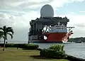 SBX-1 beim Einlaufen in Pearl Harbor im Januar 2006