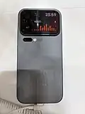 Das Xiaomi 17 Pro von hinten mit Zweitdisplay