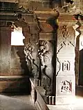 Yali-Pfeiler