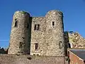 Der Ypres Tower im Detail