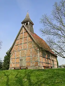 Fachwerkkirche mit Glockenturm (2013)