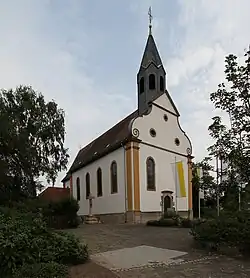 Blick zum Eingangsportal