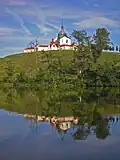 Blick vom Konventteich auf die Wallfahrtskirche