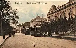 Straßenbahn nahe dem Museum der Vojvodina