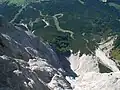 Tiefblick von der Schneefernerscharte nach Ehrwald