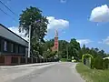 Dorfstraße bei der Dorfkirche (2024)