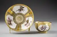 Klassizistische Tasse und Untertasse