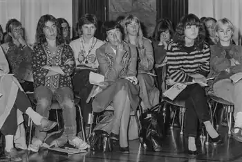 II. Symposium der Internationalen Assoziation von Philosophinnen - Frauengruppe mit Cornelia Klinger als junge Wissenschaftlerin