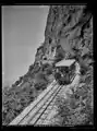 Mont-Salève-Zahnradbahn, im Hintergrund das Château de Monnetier, 1908