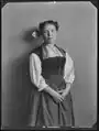 Nidwalden, Frau in Nidwaldner Tracht, Teilansicht, 1905