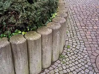 Betonpalisaden mit Hohlkehle