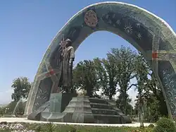 Rudaki-Denkmal des persischen Dichters Rudaki (859–940/941)