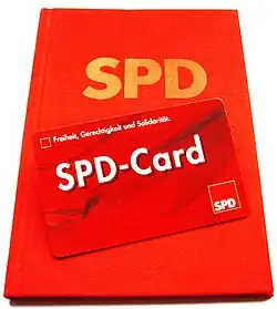 Parteibuch der Sozialdemokratischen Partei Deutschlands und SPD-Card
