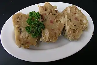 Špekový knedlík - Speckknödel