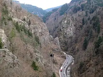 Blick von der Burgruine Falkenstein ins Höllental Richtung "Hirschsprung"
