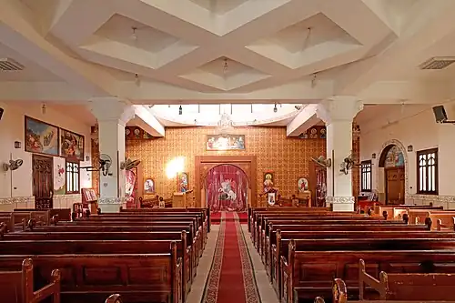 Im Inneren der Kirche des hl.Georg
